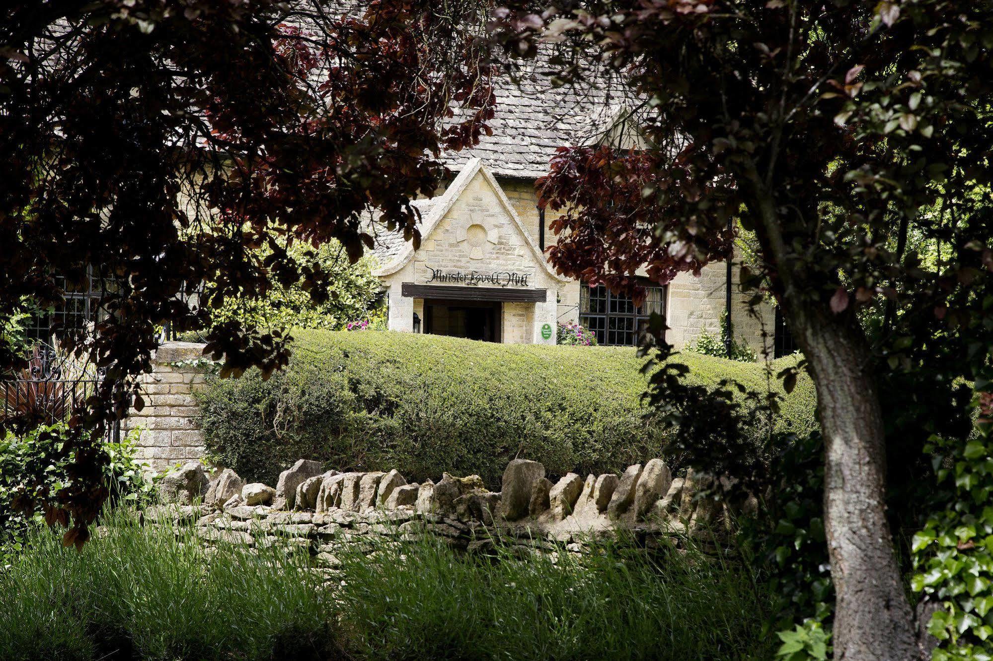 Hotel Old Swan Witney Exterior foto